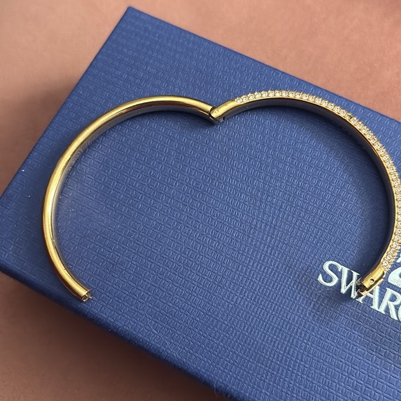 Swarovski Bracelet - Picture 5 of 9